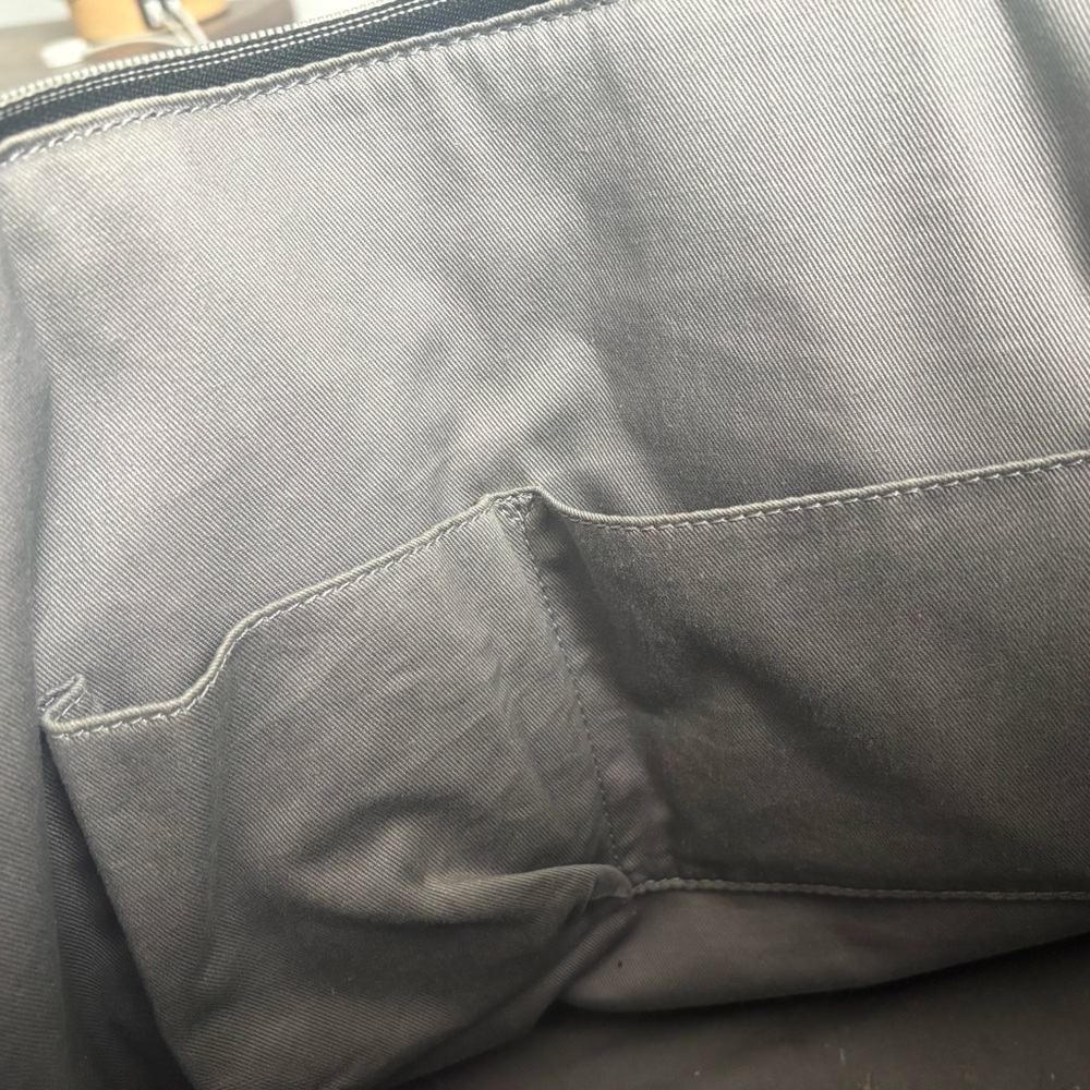 Fossil Metallic Silver-Gray Tote with Matching Wallet - Picture 6 of 6